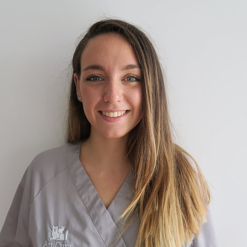 Foto de María Serrano, Auxiliar Veterinària I Assistent Tècnic Veterinari
