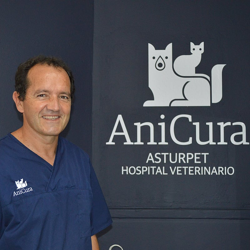 Foto de Jose Mario Larrínaga Cañadas, Veterinario