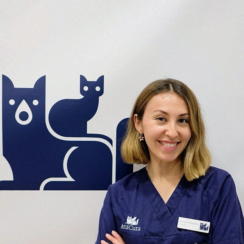 Foto de María Mora Doblado, Veterinaria