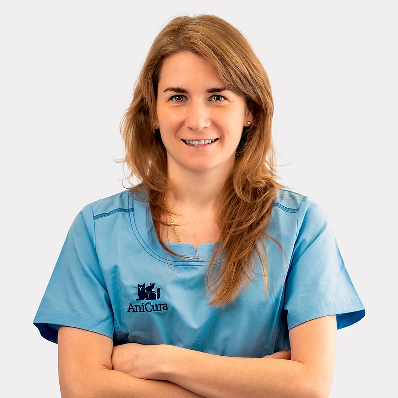 Foto de Ana Bernabé, Auxiliar Tècnic Veterinari