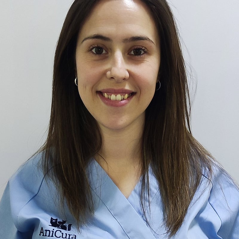 Foto de Laura Hormigos, Auxiliar Veterinaria