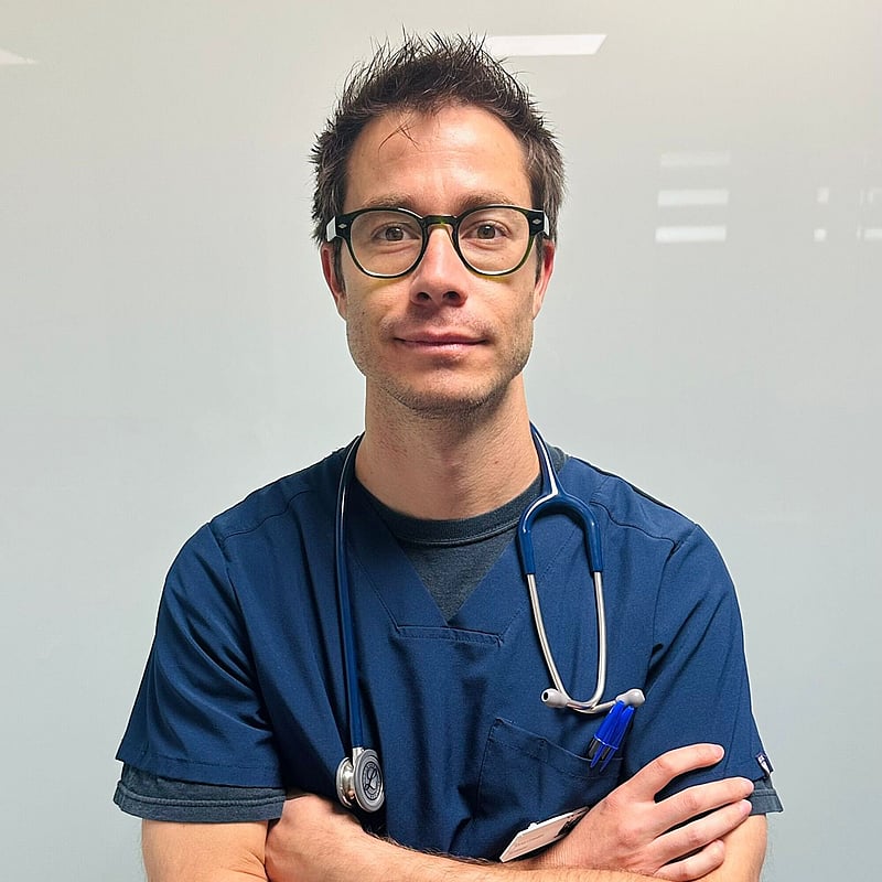 Foto de Víctor González, Veterinario