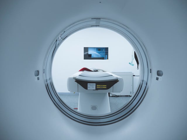 Un equipo médico en un hospital.